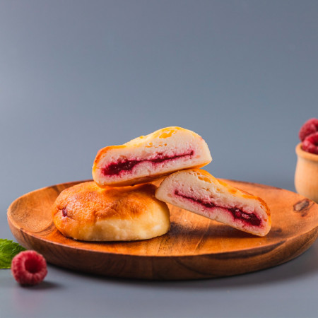 Сырники с малиновой начинкой 2 шт