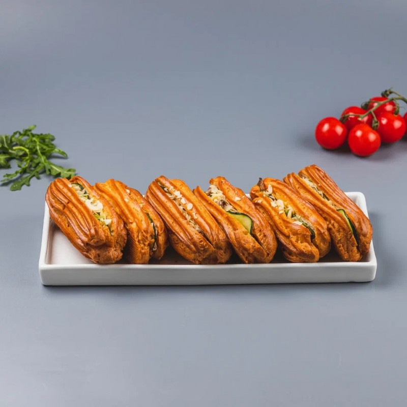 Эклер с ростбифом