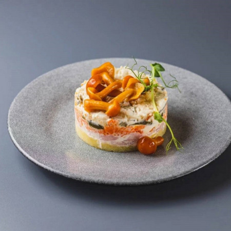 Салат Полянка с ветчиной и опятами