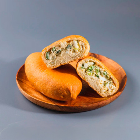 Пирожки с луком и яйцом (2 шт)