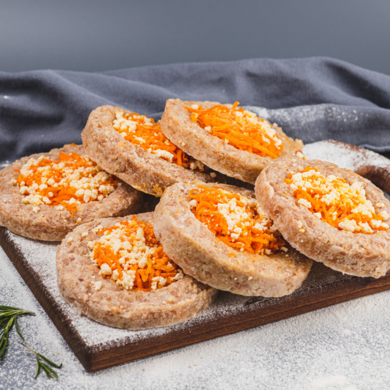 Ватрушка куриная с морковью  под сыром П/Ф 145 гр* 6 шт